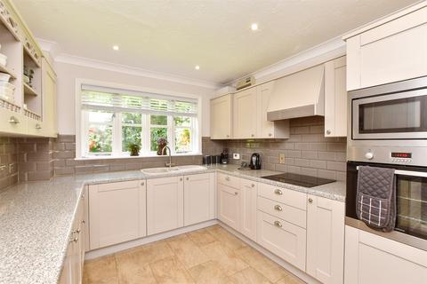 4 bedroom detached house for sale, Postmill Close, Croydon, Surrey