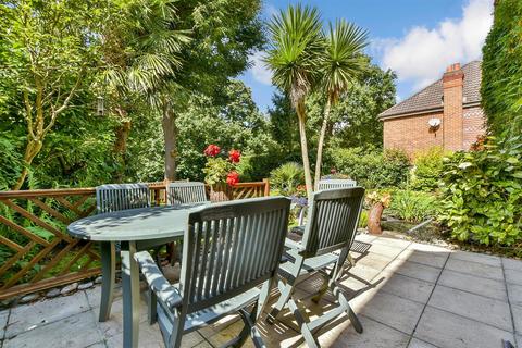 16 Postmill Close, Croydon, CR0 5DY