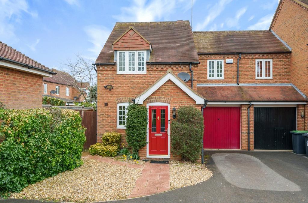 Timber Lane, Woburn, Bedfordshire, MK17 3 bed end of terrace house for