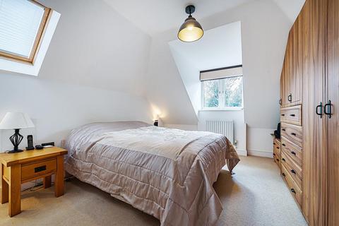 2 bedroom flat for sale - Dukes Ride,  Crowthorne,  RG45