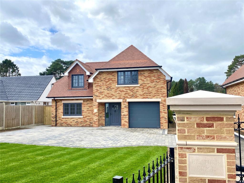 Heather Ridge Close, Ashley Heath, Ringwood, BH24 4 bed detached house