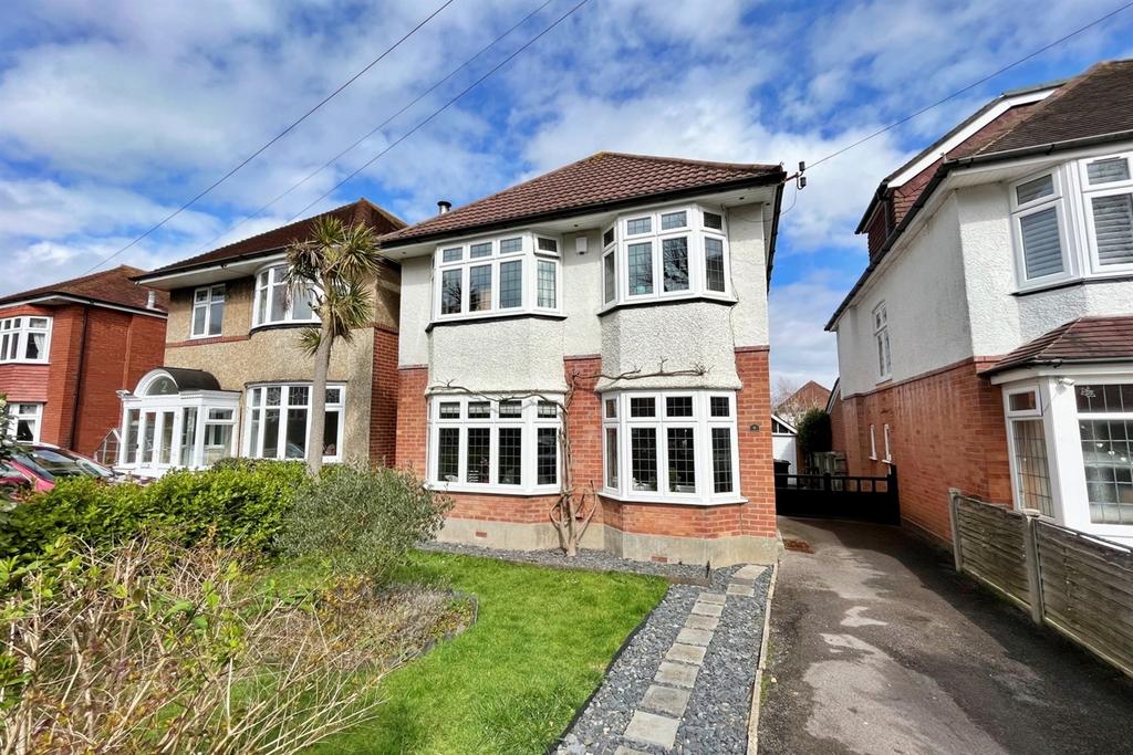 Southbourne 3 bed detached house for sale £665,000