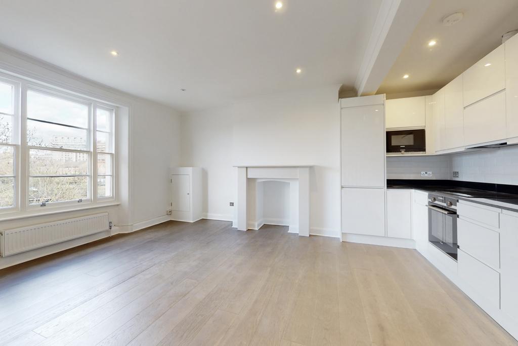 Hilltop Court, 14-16 Alexandra Road, London, NW8 2 bed apartment - £635,000