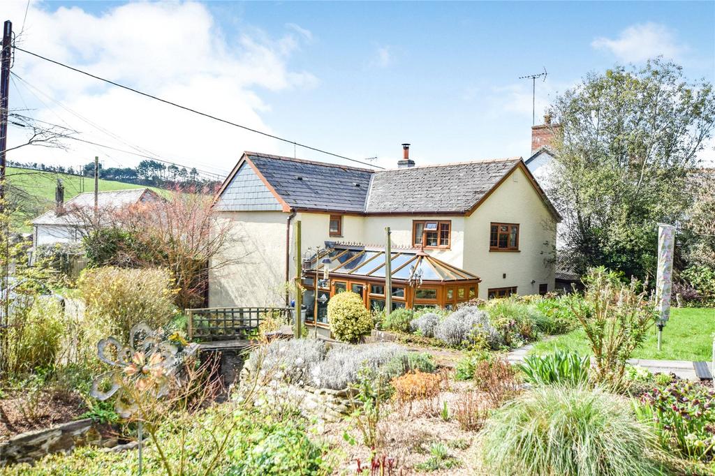 Stratton, Cornwall 4 bed detached house for sale £750,000