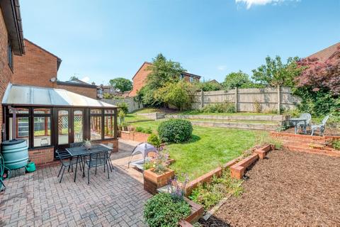 20 Batsford Close, Redditch, B98 7TF
