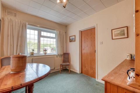 58 Foxlydiate Crescent, Redditch, B97 6NH