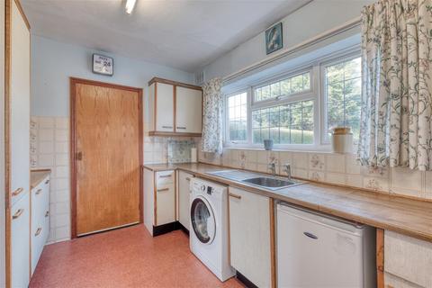58 Foxlydiate Crescent, Redditch, B97 6NH