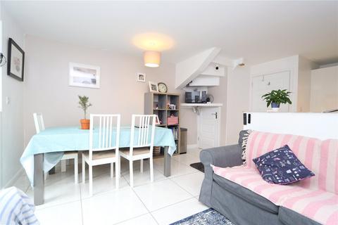 4 bedroom end of terrace house for sale - Countess Way, Brooklands, Milton Keynes, Buckinghamshire, MK10