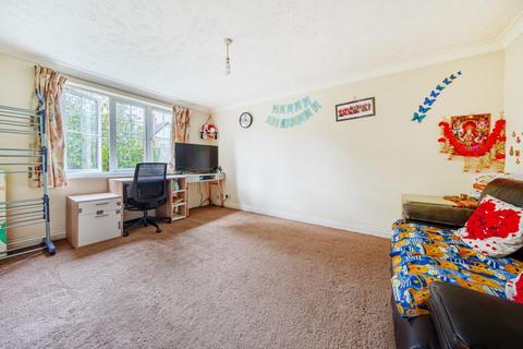 2 bedroom flat for sale, Newbury,  Berkshire,  RG14