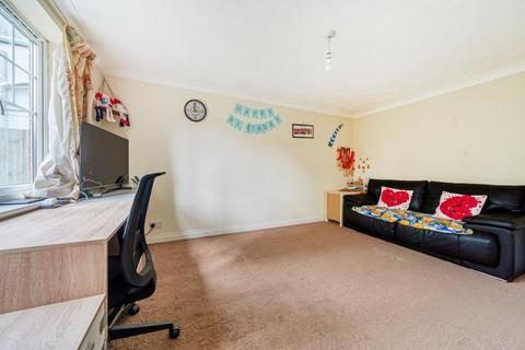 2 bedroom flat for sale, Newbury,  Berkshire,  RG14