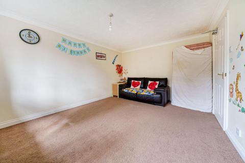 2 bedroom flat for sale, Newbury,  Berkshire,  RG14