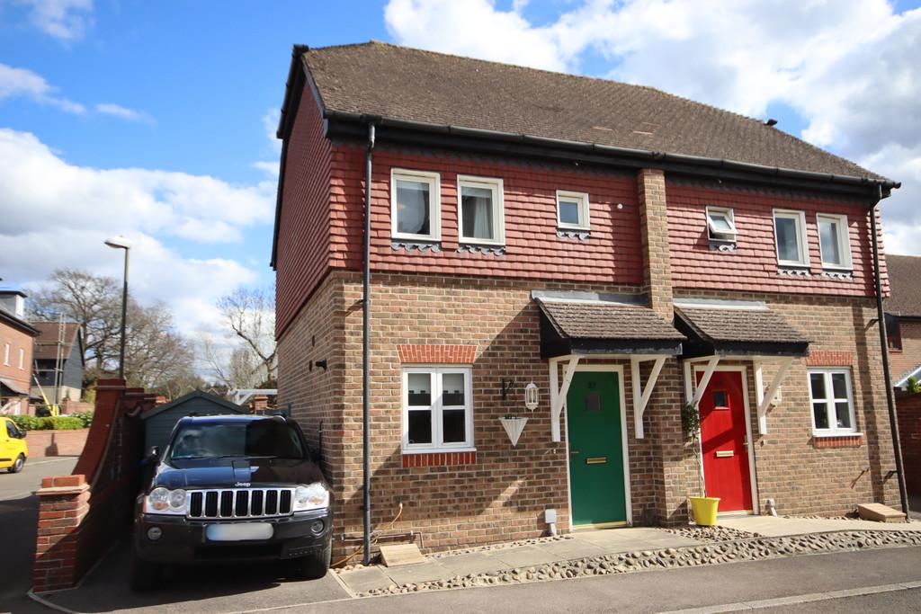 Holders Close, Billingshurst 2 bed semidetached house £325,000