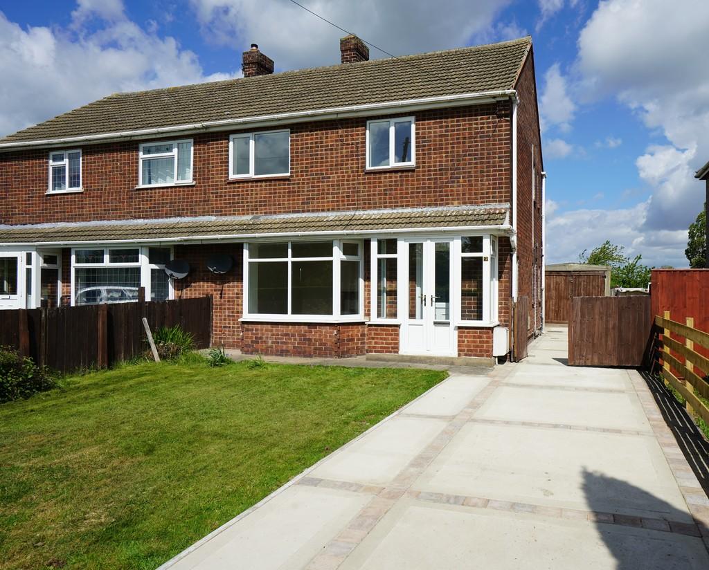 Riby Road, Stallingborough 3 bed semidetached house £750 pcm (£173 pw)