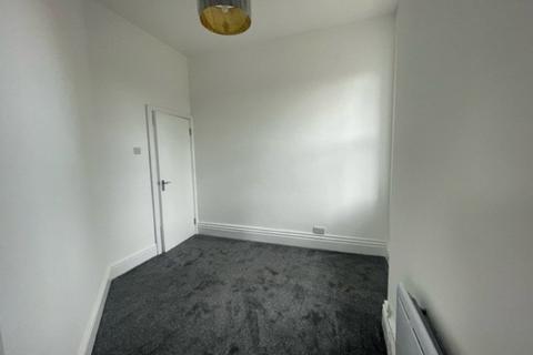 2 bedroom apartment to rent, Magdala Road , Mapperley Park