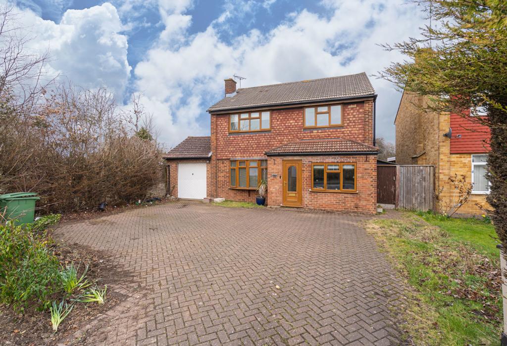Rickley Lane, Bletchley, Milton... 4 bed detached house £475,000