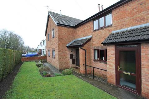 2 bedroom flat to rent, Holmesfield Road, Dronfield Woodhouse