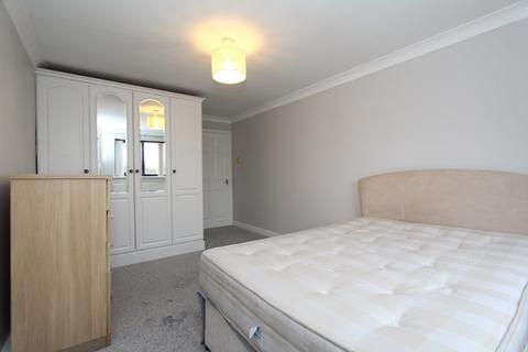 2 bedroom flat to rent, Holmesfield Road, Dronfield Woodhouse