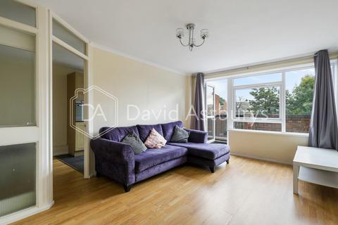 34 Outram Place, London, N1 0UX