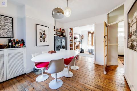 125 Bradgate Road, London, SE6 4TR