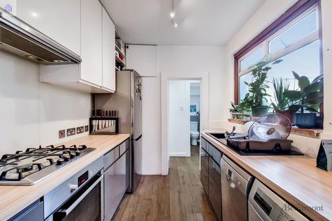 125 Bradgate Road, London, SE6 4TR