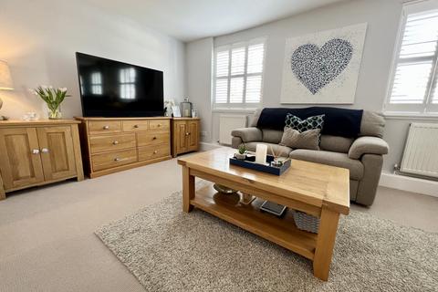2 bedroom apartment for sale, Brackley Lodge Mews, High Street