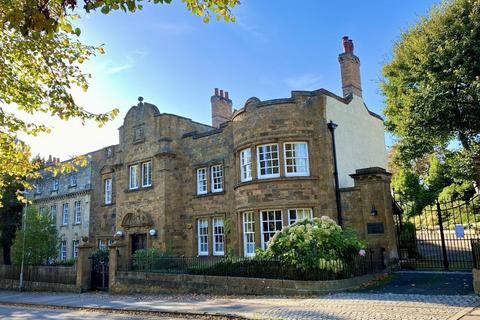 2 bedroom apartment for sale, Brackley Lodge Mews, High Street