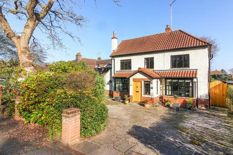 4 bedroom detached house for sale, Piercing Hill, Theydon Bois