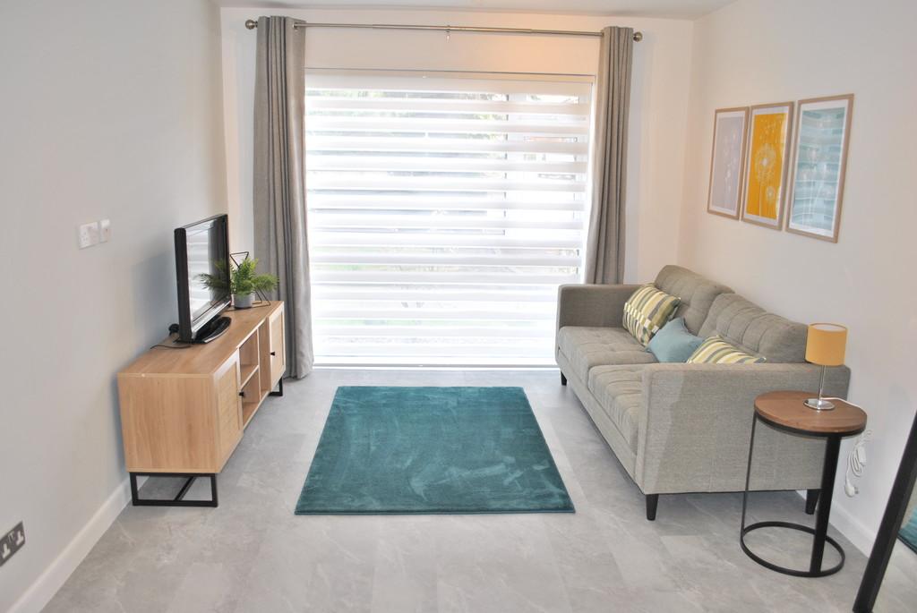 Wardle Road, Sale 2 bed ground floor flat for sale £200,000