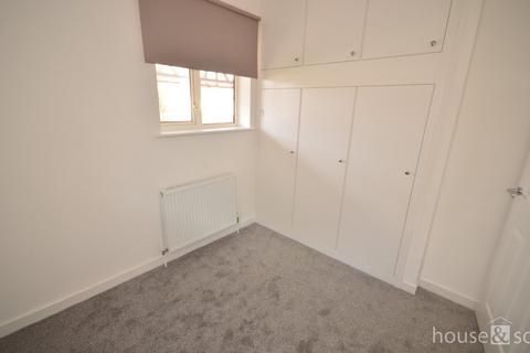 2 bedroom flat to rent, Shaftesbury Road, Charminster