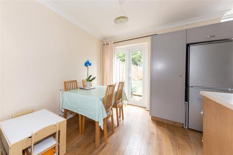 35 Sunningdale, Luton, LU2 7TF