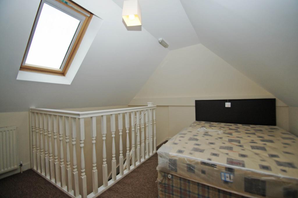 Apartment in Leeds - View 5