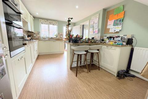 4 Gammon Close, Hedge End, Southampton, SO30 2JS
