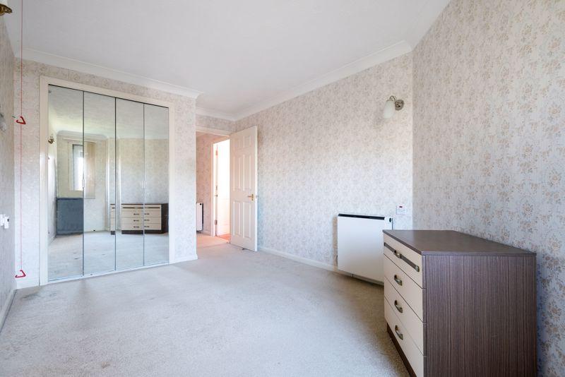 Bedroom / wardrobe