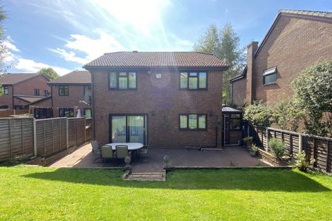 10 Kestrel Drive, Sutton Coldfield, B74 4XW