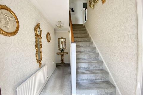 10 Kestrel Drive, Sutton Coldfield, B74 4XW