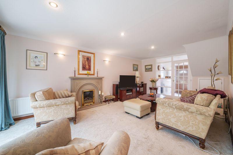 Hilland Rise Headley 5 bed detached house £800,000