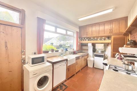4 bedroom end of terrace house for sale - New Road, Bignall End, Stoke-On-Trent, Staffordshire