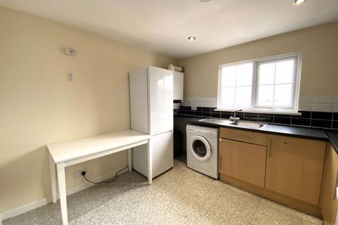 2 bedroom flat to rent, Furnished Flat. Stow Hill, Newport