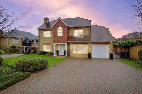 16 Poppy Walk, Waltham Cross, EN7 6TJ