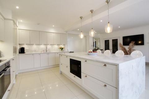 16 Poppy Walk, Waltham Cross, EN7 6TJ