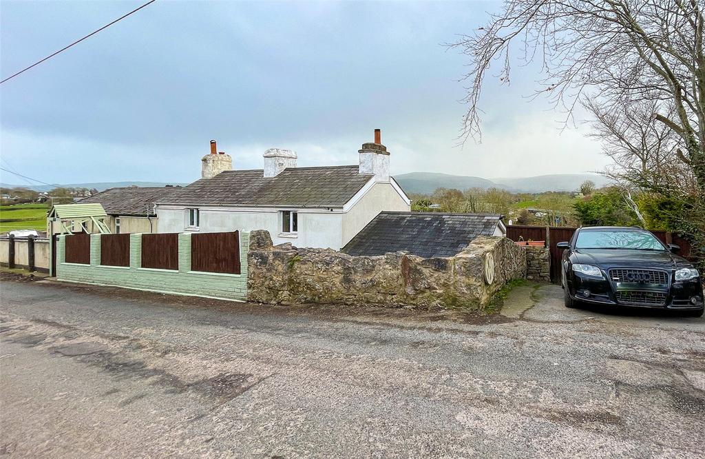 Tan Y Graig Road, Llysfaen, Colwyn Bay, Conwy, LL29 4 bed semidetached