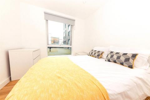 2 bedroom flat to rent, Eastbank Tower, 277 Great Ancoats Street, M4