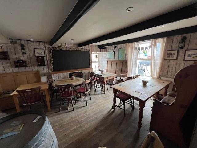 Bar and Lounge