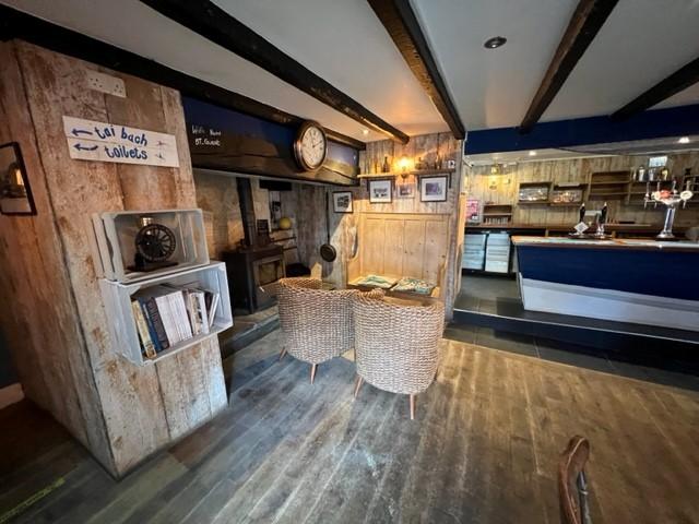 Bar and Lounge