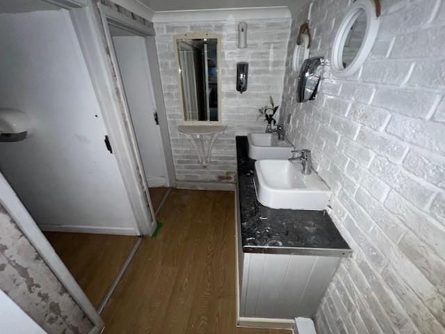 Ladies and Gents Toilets off
