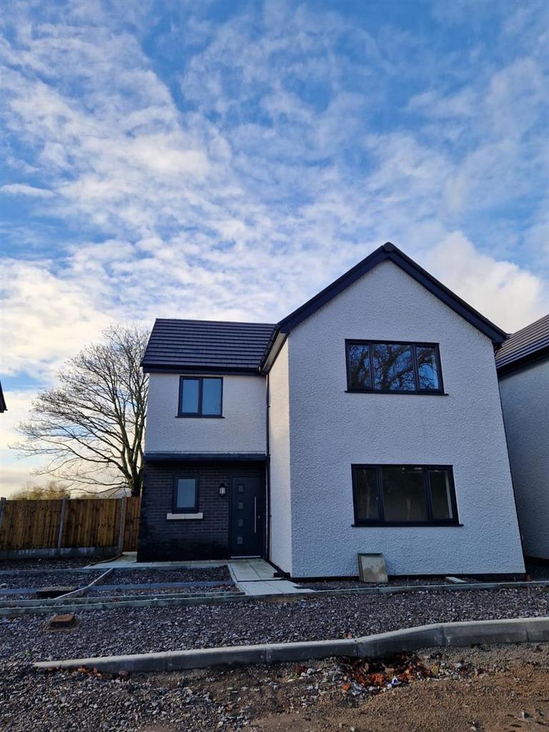 Llangarn, Maes Y Parc, Glynneath 3 bed detached house for sale £285,950