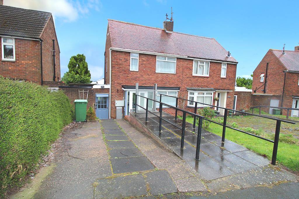 The Portway, Kingswinford 2 bed semidetached house £190,000