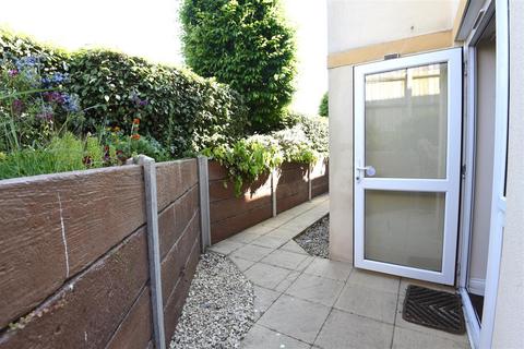 2 bedroom retirement property for sale - Newbury, Gillingham