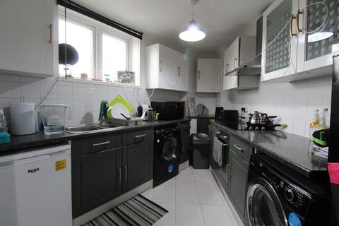 1 bedroom apartment for sale, Queensgate Centre, Orsett Road, Grays