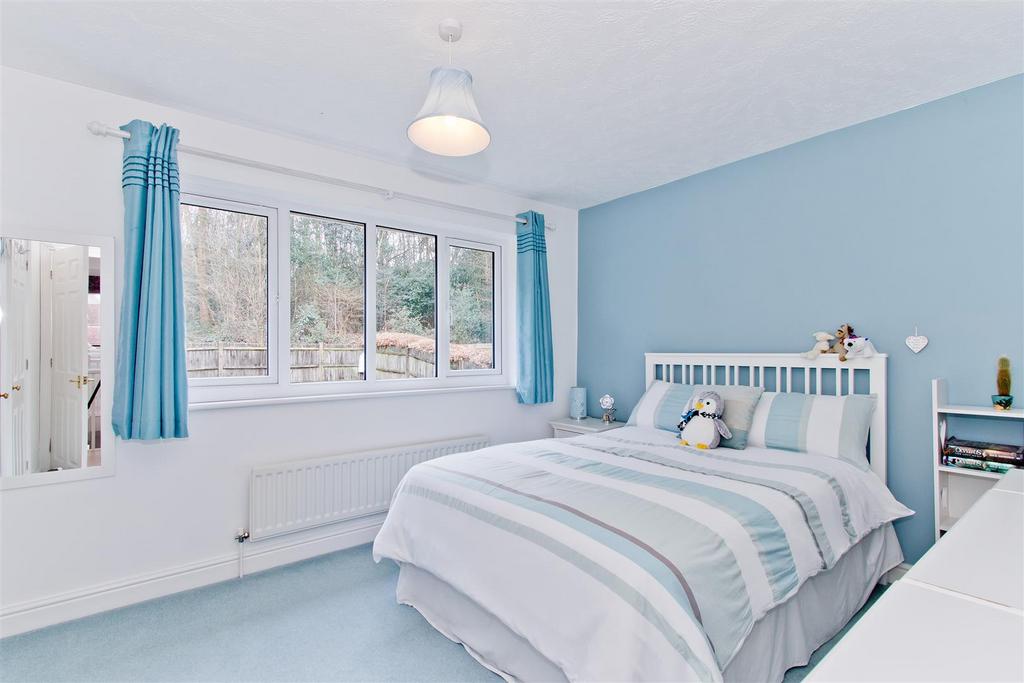 Bed4.jpg